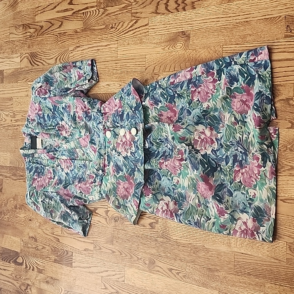 (8) Collection Cannes Made in Canada Floral Vintage Coord Set Business Office